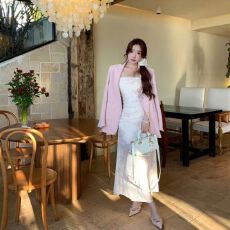 批发法式碎花褶皱裙 温柔系收腰显瘦包臀裙生日宴氛围感吊带裙超仙