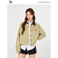 批发卡其色工装牛仔<b class='q'>外套</b>女春季2026年<b class='q'>新款</b>短款休闲夹克上衣巴恩风