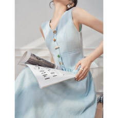 批发官图流行的漂亮蓝色无袖背心连衣裙女26绝美巨好看的小裙子夏装