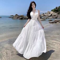 批发三亚旅游穿搭沙滩裙海边度假白色深v挂脖<b class='q'>连衣裙</b>泰国拍照气质长裙