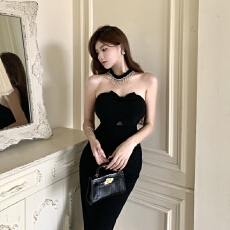 批发实拍  <b class='q'>礼服</b>裙露背蝴蝶结名媛轻奢收腰挂脖水钻修身抹胸连衣裙