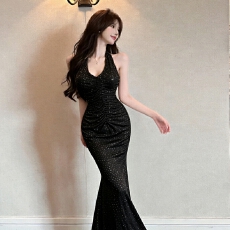 批发实拍  法式烫钻挂脖连衣<b class='q'>裙</b>女<b class='q'>修身</b>显瘦性感露背长<b class='q'>裙</b><b class='q'>派对</b>女神穿搭
