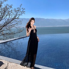 批发气质名媛风黑色挂脖吊带<b class='q'>连衣裙</b>女装春季内搭收腰长裙显瘦御姐裙子