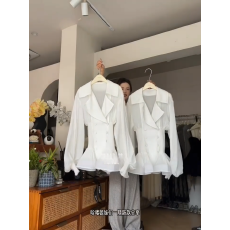 批发网红同款2026春季新款时髦气质喇叭袖小裙摆衬衫裙+打底短裙套装