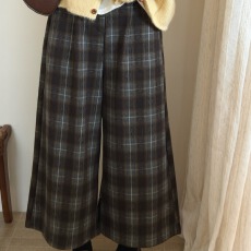 批发此外 休闲风格子撞色八分<b class='q'>裤</b>女2025秋季新款加厚复古格纹阔腿<b class='q'>裤</b><b class='q'>潮</b>