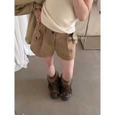 批发AK skylan2025冬季新款高品质羊毛呢<b class='q'>短裤</b>女韩系显瘦百搭阔腿裤