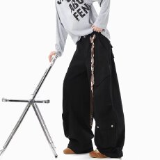 批发<b class='q'>原创</b>美式多口袋挂件<b class='q'>设计</b>水洗工装裤男女复古宽松阔腿弯刀长裤潮