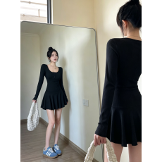 批发秋季韩系减龄感复古修身连衣裙显瘦短<b class='q'>裤</b>休闲风穿搭高级感两件套
