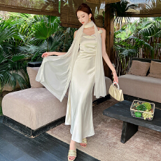 批发超好看绝美气质法式高级时尚名媛显瘦超缎面仙网纱披肩长<b class='q'>连衣裙</b>