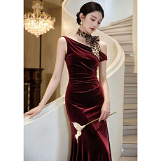 批发炸场v生日聚会法式高级感轻奢气质绝美斜肩复古性感丝绒连衣裙