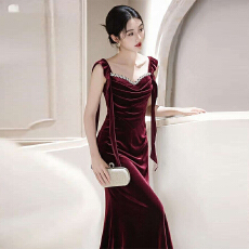 批发法式精致纯欲性感浪漫轻奢显瘦修身丝绒绒包臀鱼尾复古<b class='q'>连衣裙</b>
