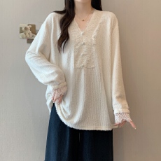批发实拍 大码女装别致蕾丝拼接V领长袖打底衫宽松遮肉T恤上衣