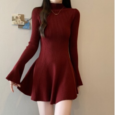 批发实拍 <b class='q'>大码</b><b class='q'>女装</b>法式半高领喇叭袖中长款针织上衣修身显瘦包臀裙