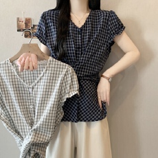 批发实拍 大码女装复古格纹蕾丝边V领短袖衬衫绑带收腰设计感上衣