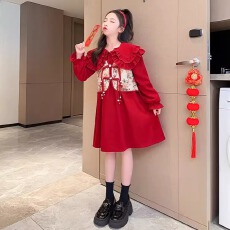 批发女童红色娃娃领秋冬<b class='q'>连衣裙</b>2026新年拜年服装女孩复古时尚公主裙子