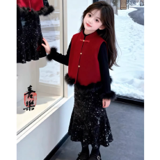 批发<b class='q'>女</b><b class='q'>童</b>2026过年衣服套装冬季儿童新中式加绒红色<b class='q'>马甲</b>喇叭裤三件套潮