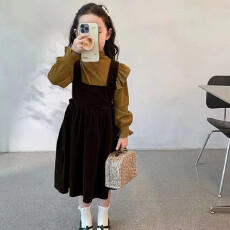 批发春秋季女<b class='q'>童</b>装打底衫背带裙宝宝洋气时髦小香风甜酷风儿<b class='q'>童</b>两件<b class='q'>套装</b>