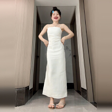 批发白色抹胸吊带<b class='q'>连衣</b>裙子女夏2025年新款法式高级感气质无袖包臀长裙