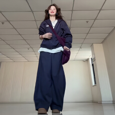 批发美式复古运动卫衣<b class='q'>套装</b>女春秋2025新款爆款高级感宽松休闲两件套夏