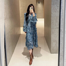 批发碎花茶歇法式<b class='q'>连衣裙</b><b class='q'>女</b>装2025新款秋款气质收腰又甜又辣裙子夏季<b class='q'>女</b>