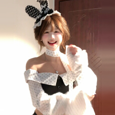 批发韩系穿搭一字肩<b class='q'>波点</b>长袖t恤女早秋季2025年新款巨好看设计感上衣