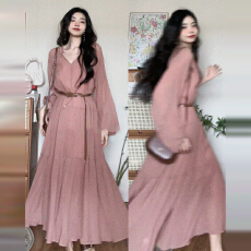 批发法式气质温柔粉色长袖<b class='q'>连衣裙</b>子女早秋2025新款高级感收腰显瘦长裙