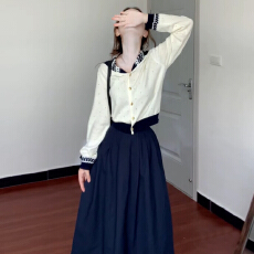 批发2025新款早秋学院风海军领针织开衫搭配半身裙两件套小个子连衣裙