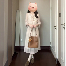 批发法式复古条纹荡领长袖连衣裙子女早秋季2025新款收腰显瘦气质长裙