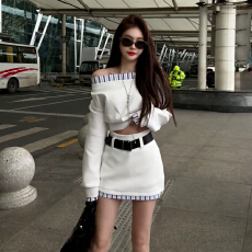 批发一字肩白色卫衣套装<b class='q'>连衣裙</b>子2025新款早秋季韩系条纹拼接收腰短裙