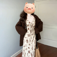 批发法式复古碎花<b class='q'>吊带</b><b class='q'>连衣裙</b>子女早秋2025新款高级感气质收腰长裙套装