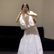 巨好看韩系穿搭一整套装女2025新款早秋季白色长袖连衣裙子三件套