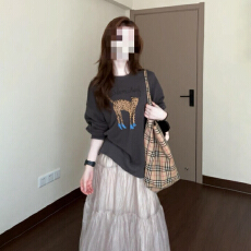 批发法式慵懒松弛感穿搭<b class='q'>连衣裙</b>子女装秋冬季2025新款卫衣珠光长裙套装