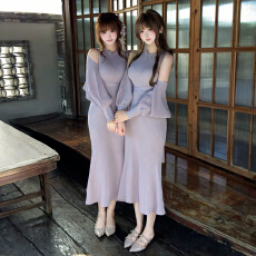 批发紫色<b class='q'>露肩</b>长袖针织<b class='q'>连衣裙</b>子女秋冬2025新款法式气质巨好看收腰长裙