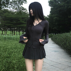 批发秋季漂亮韩系小套装2025新款秋冬<b class='q'>复古</b>灰色长袖收腰针织连衣裙子女