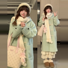 批发韩系薄荷绿牛角扣大衣女秋冬2025新款巨好看宽松连帽加厚毛呢外套