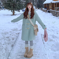 批发韩系薄荷绿牛角扣大衣女秋冬2025新款巨好看宽松连帽加厚毛呢外套