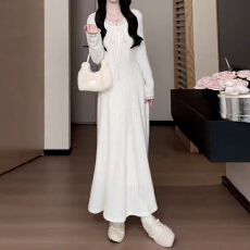 批发<b class='q'>白色</b>长袖针织连衣裙子女秋冬季2025新款巨好看配大衣打底内搭<b class='q'>长裙</b>