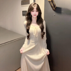 批发<b class='q'>白色</b>长袖针织连衣裙子女秋冬季2025新款巨好看配大衣打底内搭<b class='q'>长裙</b>