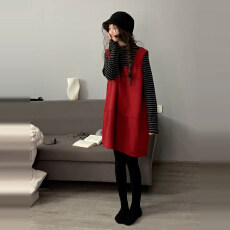 批发红色毛衣背心连衣裙小个子两件套装女2025秋冬圣诞氛围感针织<b class='q'>短裙</b>