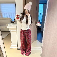 批发慵懒白色v领毛衣女秋冬季2025新款可外穿内搭<b class='q'>针织衫</b>上衣裤子套装