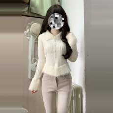 批发毛茸茸白色翻领毛衣女秋冬季内搭打底衫2025新款<b class='q'>针织</b><b class='q'>开衫</b><b class='q'>短款</b>上衣