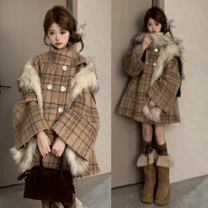 批发巨好看复古格纹毛呢外套女秋冬2025新款高级感宽松韩系呢子厚大衣