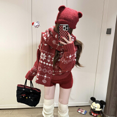 批发跨年氛围感穿搭红色一字肩毛衣女秋冬季高级感可外穿内搭针织上衣