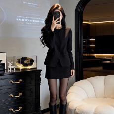 批发小香赫本风黑色西装毛呢连衣裙子2026<b class='q'>新款</b>冬季跨年高级感短裙套装