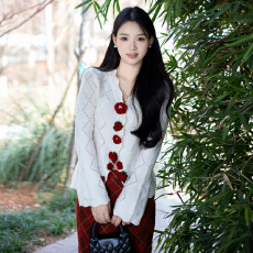 批发新年战袍姐系贵感红色连衣裙子女冬季2026超火穿搭一整套装<b class='q'>长裙</b>