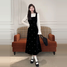 批发黑色背带<b class='q'>丝绒</b><b class='q'>连衣裙</b>女秋冬季2026新款新年战袍小个子穿搭套装长裙