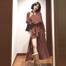 批发法式气质红色格纹<b class='q'>连衣裙</b>子女秋冬季2026新款高级感不规则收腰长裙