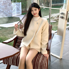 批发韩系高级感气质小香风毛呢外套女冬2026新款巨好看短款羊羔毛上衣