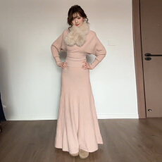 批发<b class='q'>粉色</b>针织毛衣<b class='q'>连衣裙</b>子女秋冬季2026年新款超火巨好看穿搭一整套装