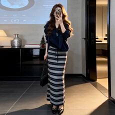 韩系一整套ootd穿搭2026新款v领毛衣连衣裙子女秋冬收腰条纹长裙